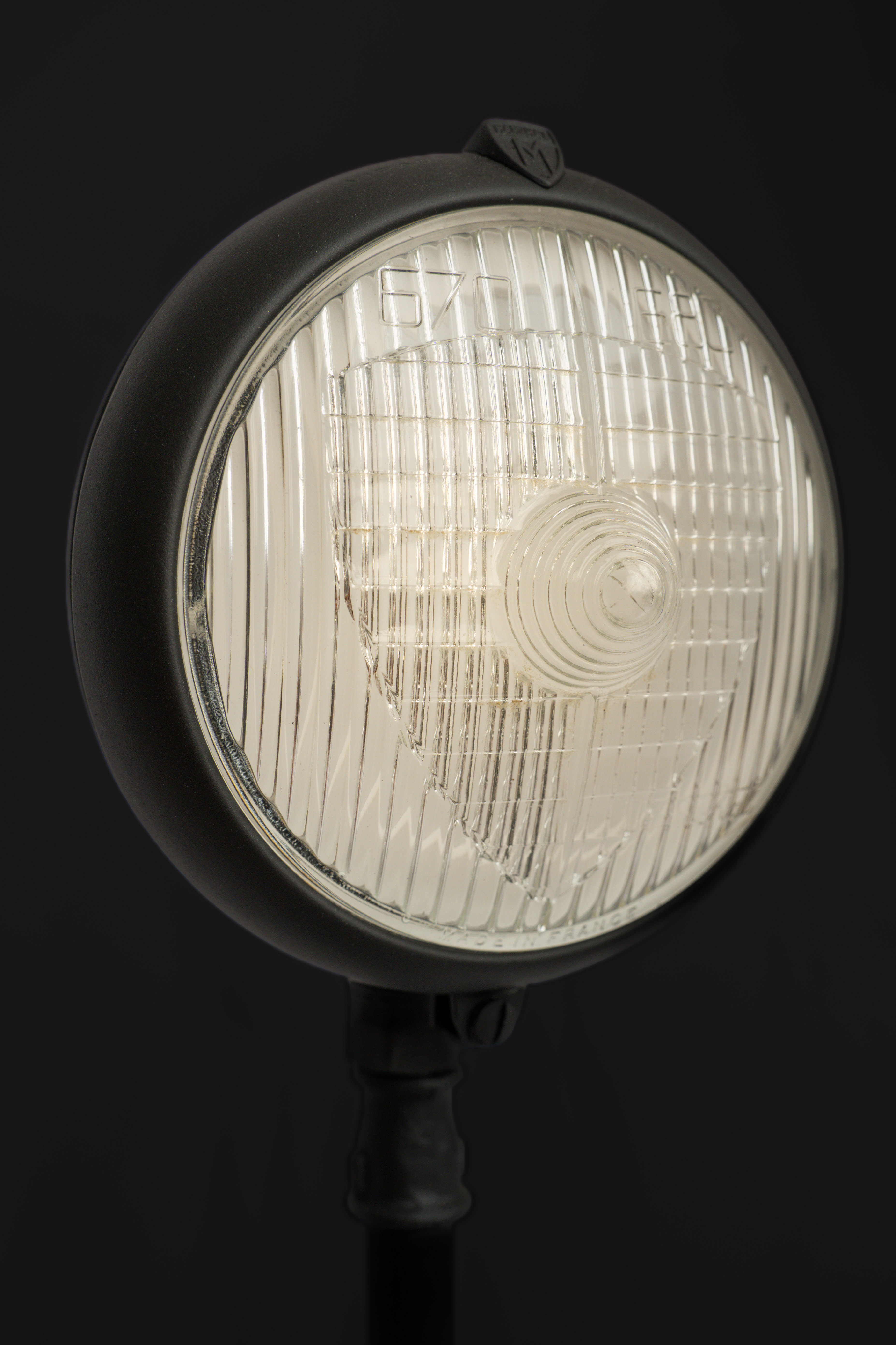Detail macro d une lampe de chevet artisanale